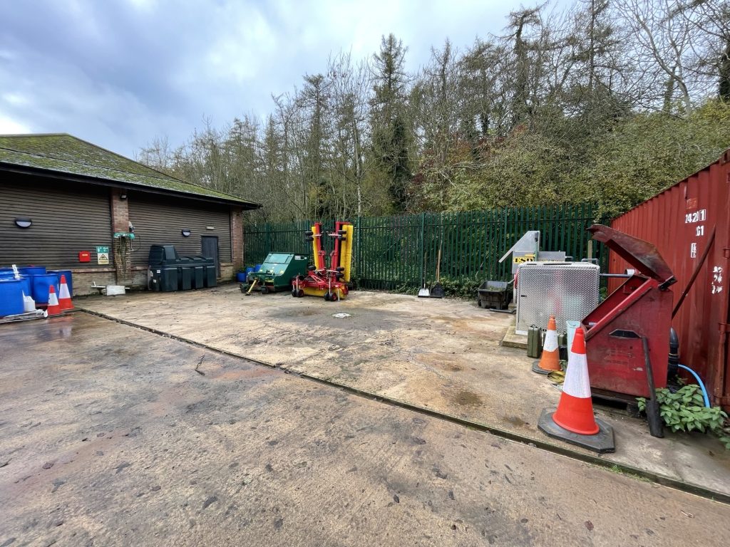 facility space at golf club to store waste and equipment